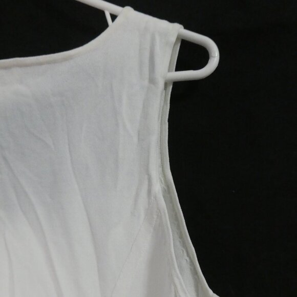 ALFANI PETITE | large | Textured White Sleeveless Tank Top | GUC - Picture 12 of 15